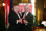 Golderner Rathausmann für Harald Serafin