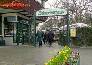 Schweizerhaus Eröffnung 09