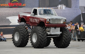 monster truck