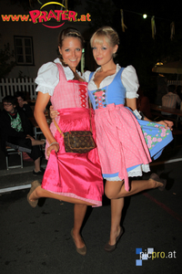 2 dirndln wiesn