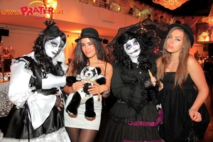 Halloweenball