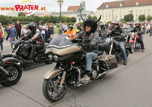 Harley Charity-Tour