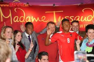 Alaba und Coca-Cola Truck