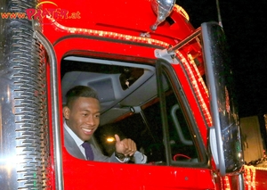 Alaba und Coca-Cola Truck