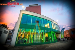 Wind-O-Bona Indoor Skydiving
