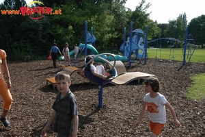 Riesenrad Spielplatz