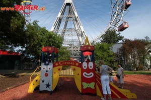 Riesenrad Spielplatz